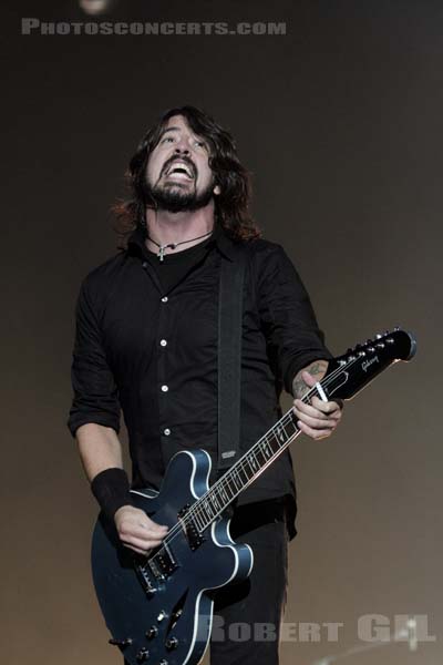 FOO FIGHTERS - 2011-08-26 - SAINT CLOUD - Domaine National - Grande Scene - 